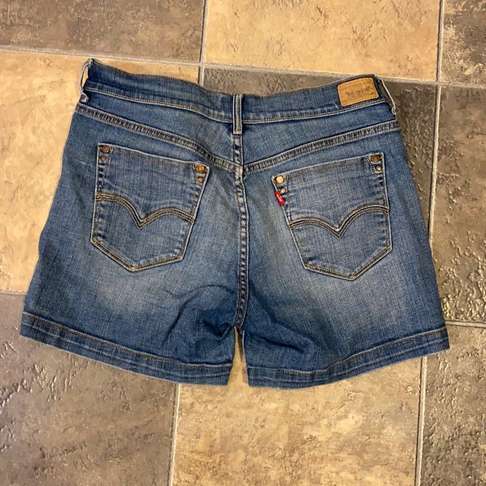 Levi’s shorts